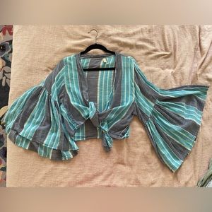 Blue striped salsa sleeve crop top